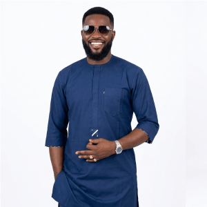 Elegant African men's suit: dashiki wedding attire